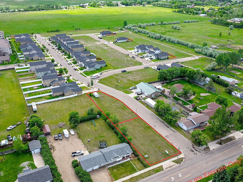 1st image of 40th St E