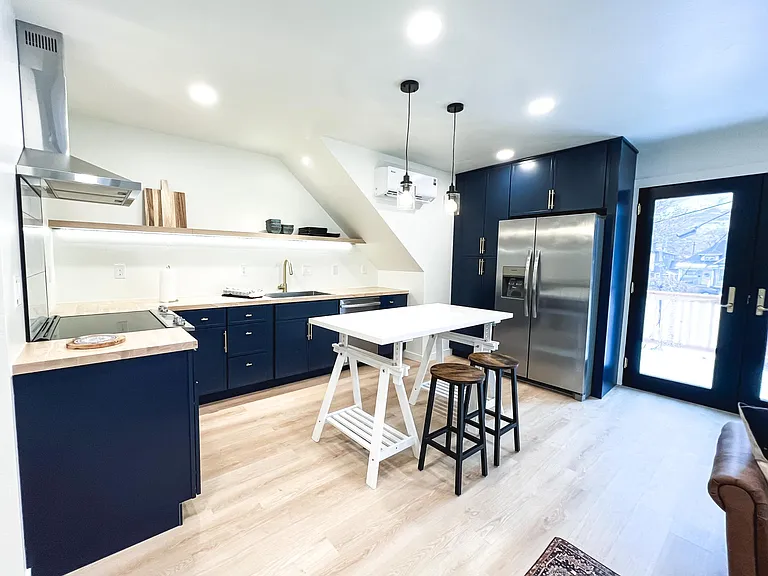 2520 Jefferson Ave #3 — Photo 1