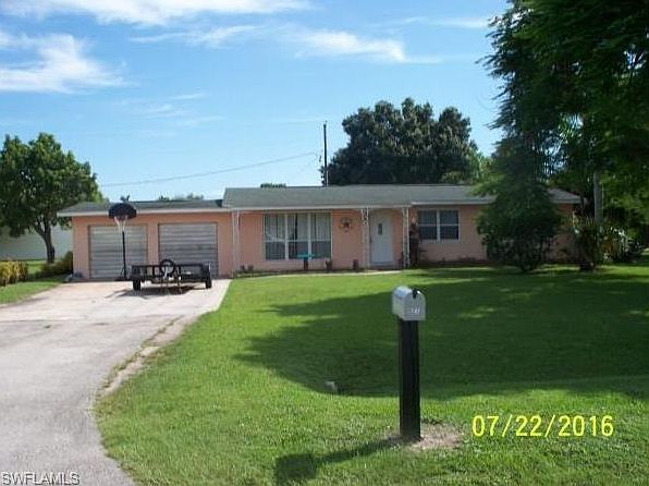 2nd image of 621 E Esperanza Ave