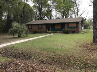 64 E Magnolia St, Mc Rae Helena, GA 31055