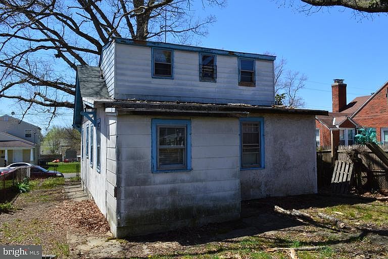 2nd image of 4118 Shell St