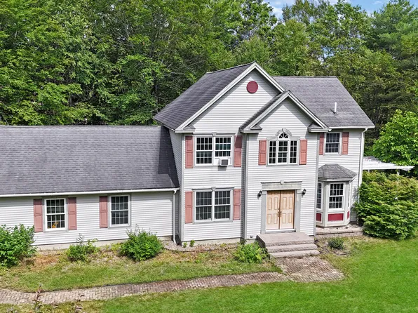 17 Canterbury Court, Sanford, ME 04083