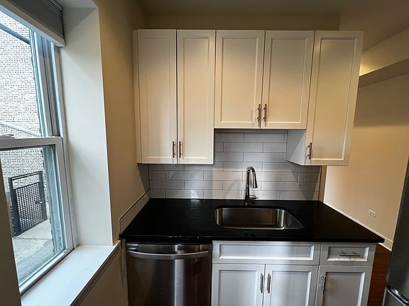 2nd image of 1738 W Touhy Ave #3E