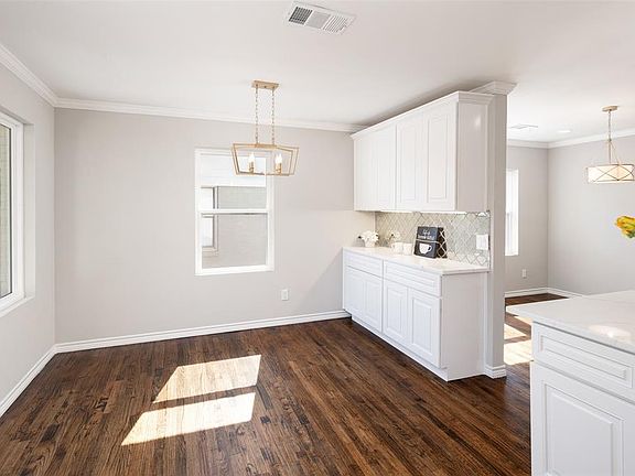 5th image of 11236 Sinclair Ave