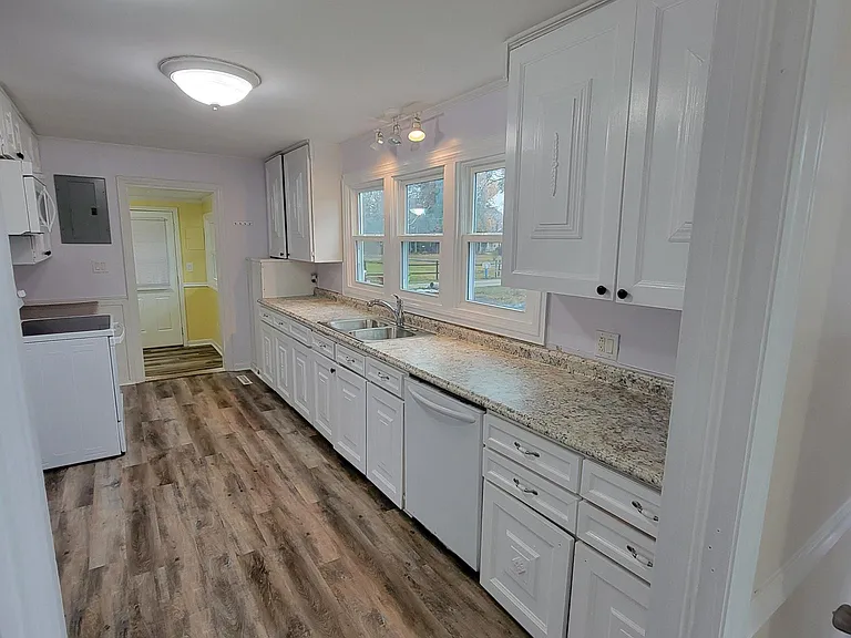 117 Nunn St — Photo 24