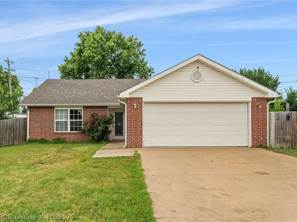 609 Kody Ln, Sallisaw, OK 74955