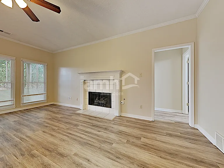 1507 Cider House Ln — Photo 5