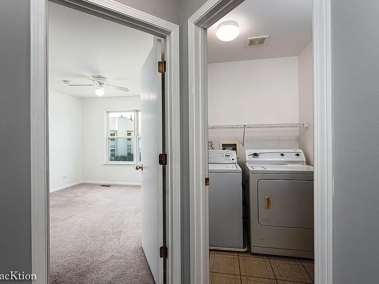 1567 E Citadel Ct — Photo 14