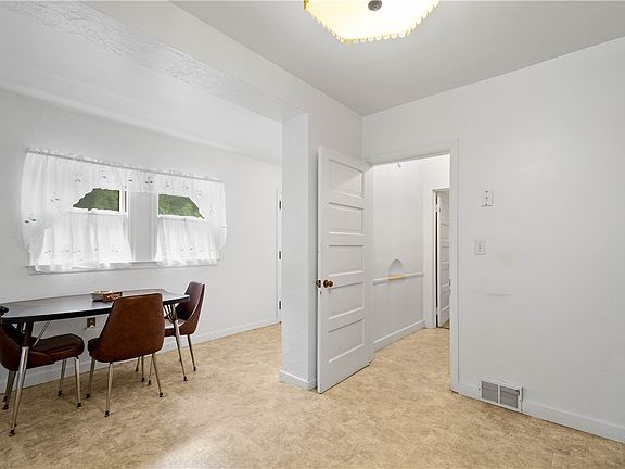 5th image of 6611 Library Rd