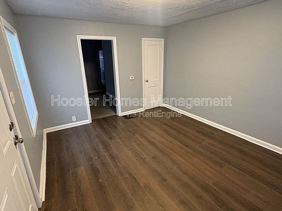 4th image of 1035 N Centennial St #1037