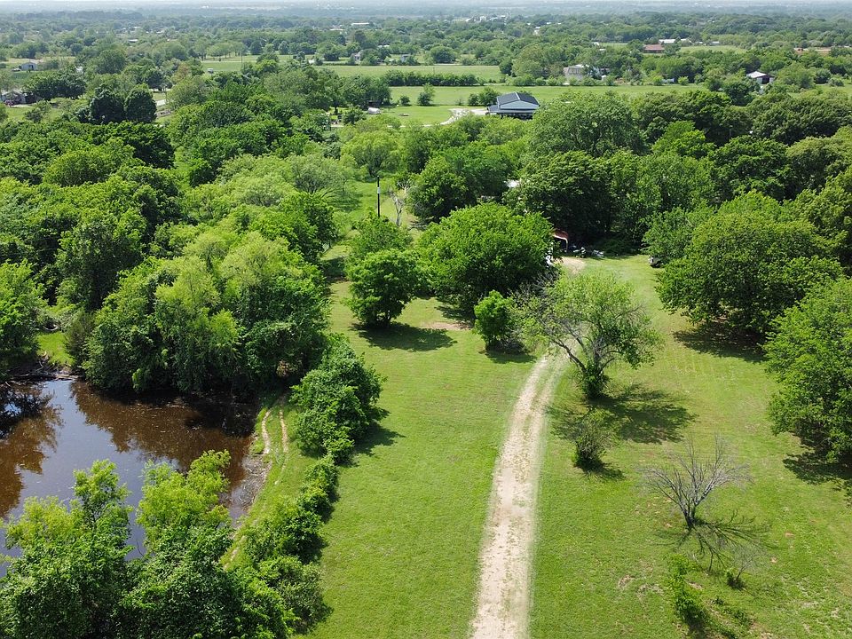1st image of 806 Old Base Rd