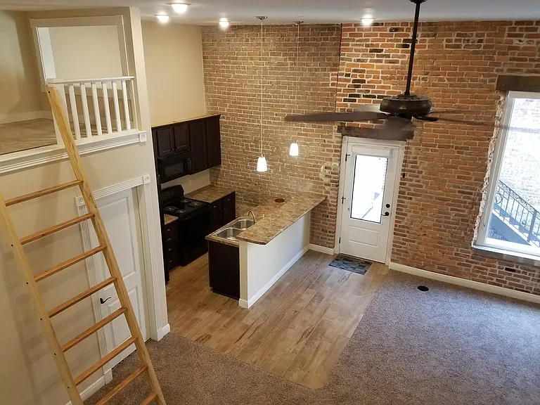 $995 for this loft