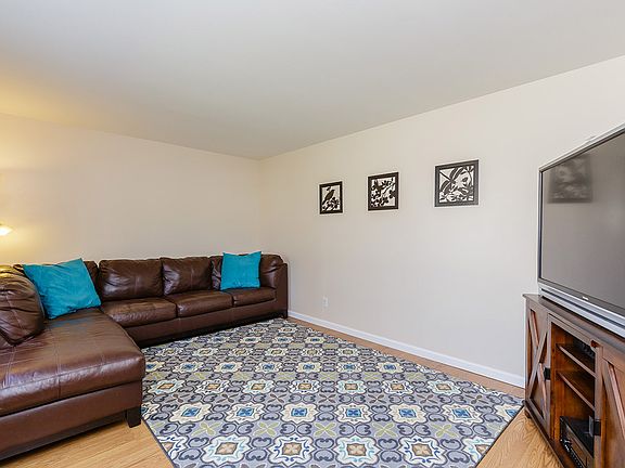 2nd image of 69 Julie Ln