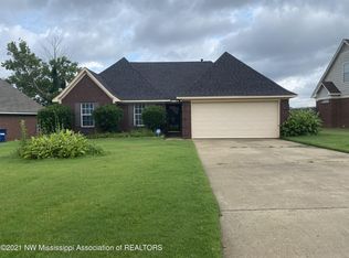 1844 Thomas St, Horn Lake, MS 38637
