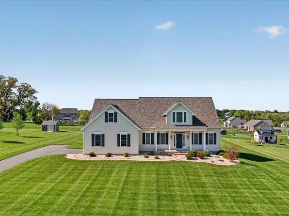329 Century Oak Dr, Oxford, PA 19363