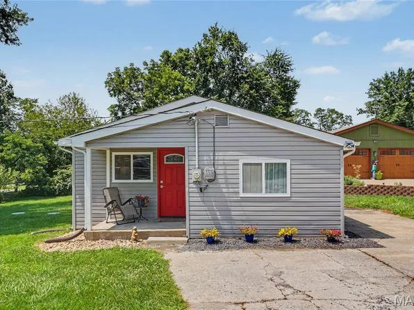 31 Plackemeier Dr, O'Fallon, MO 63366