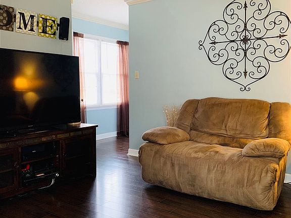 4th image of 101 Mistybrook Dr