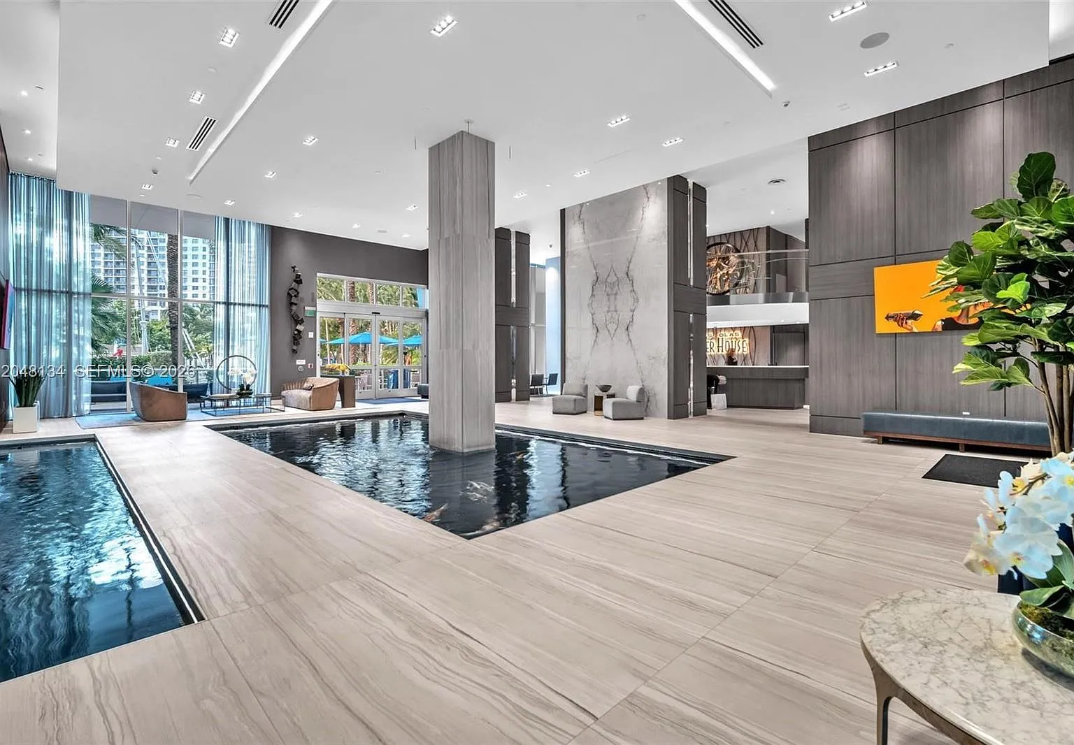 Las Olas River House Cond — Photo 3