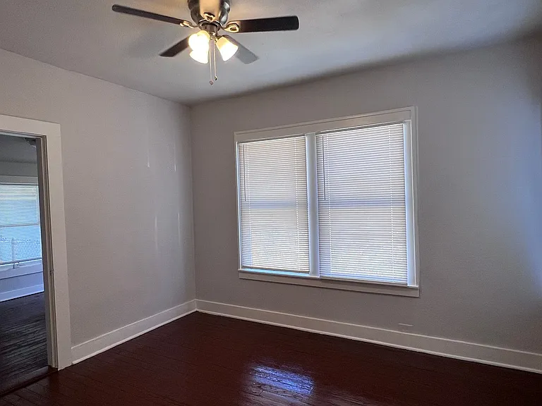 215JENNING S St — Photo 24
