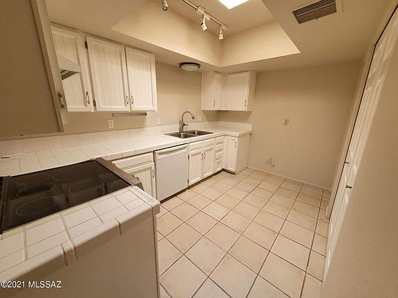 2nd image of 7052 E Corto Caravaca