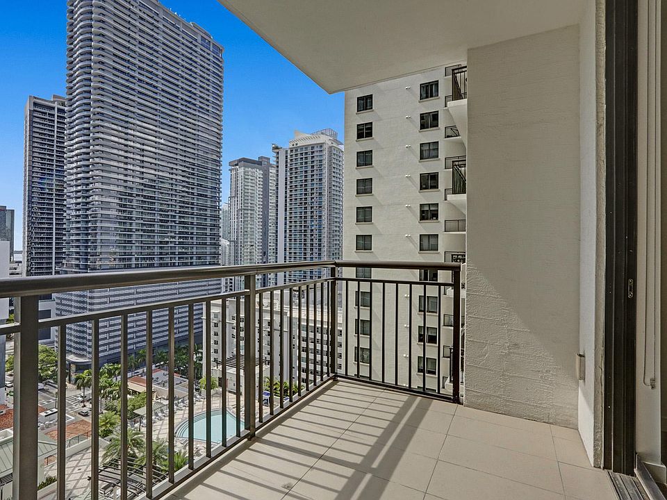 1st image of 999 SW 1st Ave APT 2111