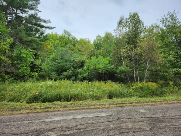 34 Palmer Road, Newport, ME 04953