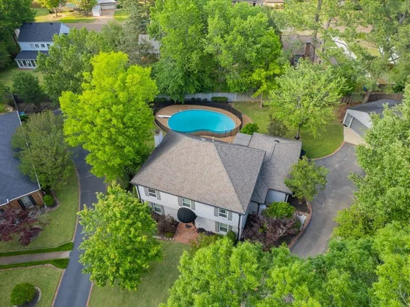 1490 Cobblestone Cv, Germantown, TN 38138