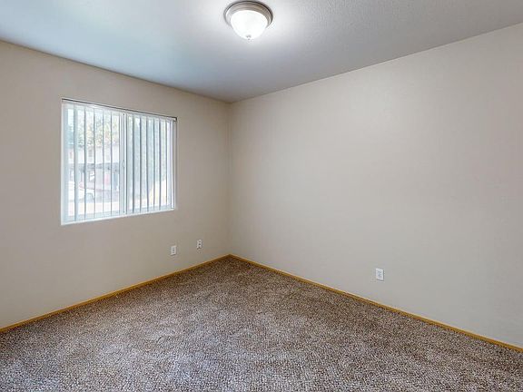 3rd image of 1205 SE 4th St APT 2