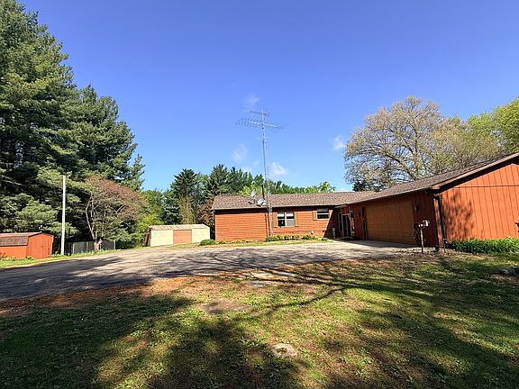 3rd image of 1355 Sublette Rd