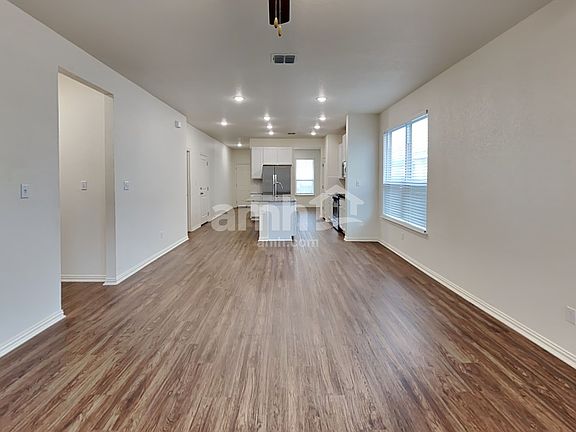 4th image of 380 Aspen Waters