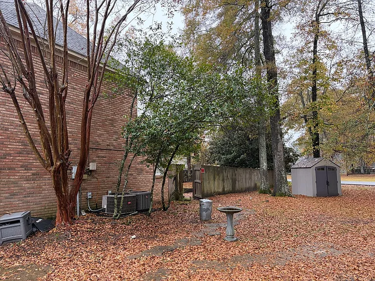89 Sir Henry Dr — Photo 42