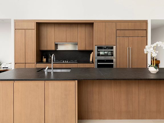 5th image of 50 West St #9B