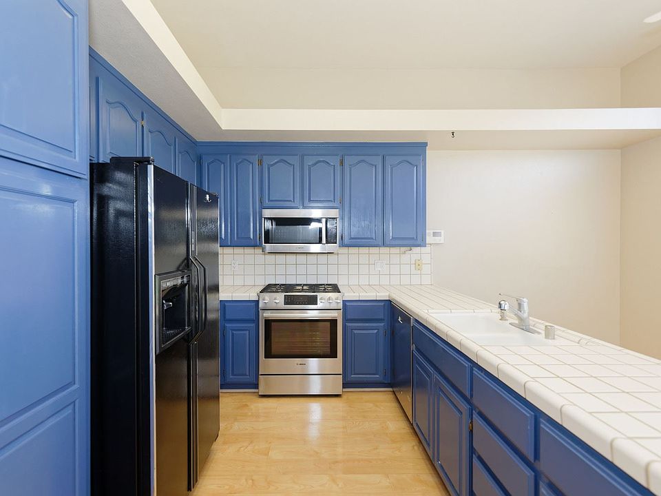1st image of 431 Tuscany Pl