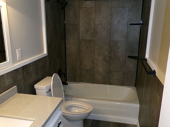 5th image of 624 N Caddy Ln