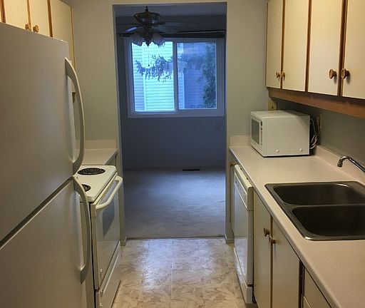 4th image of 3221 119th St NW #60