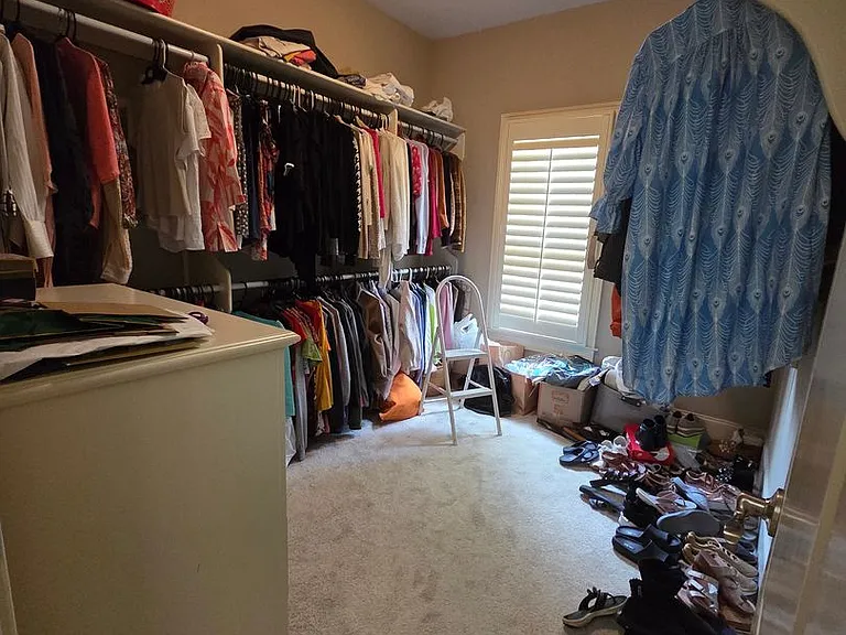 1051 Robinson Ct — Photo 15
