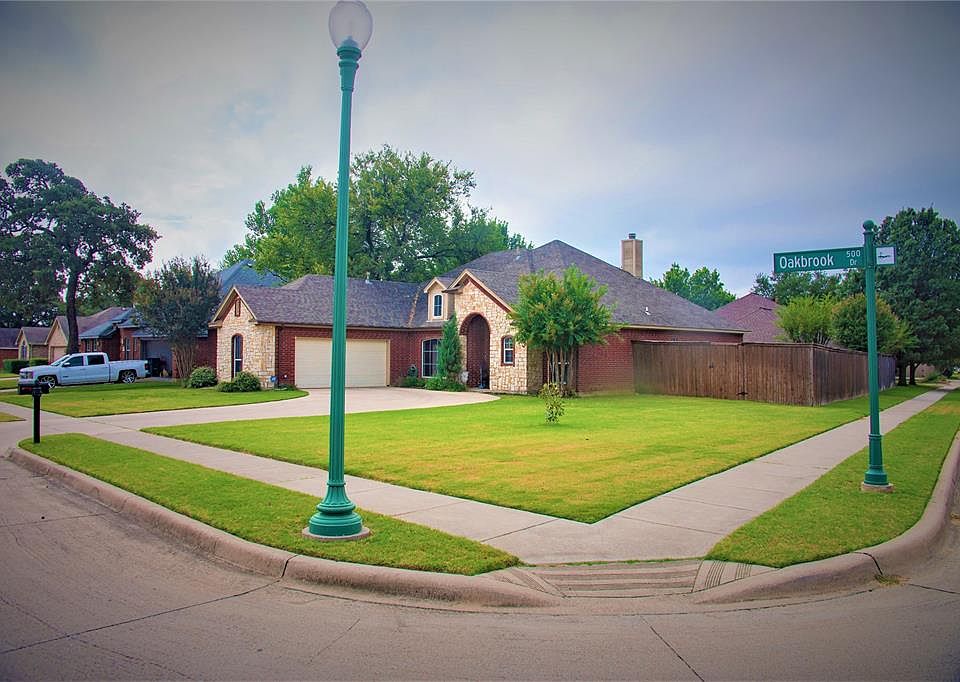 1st image of 500 Oakbrook Dr