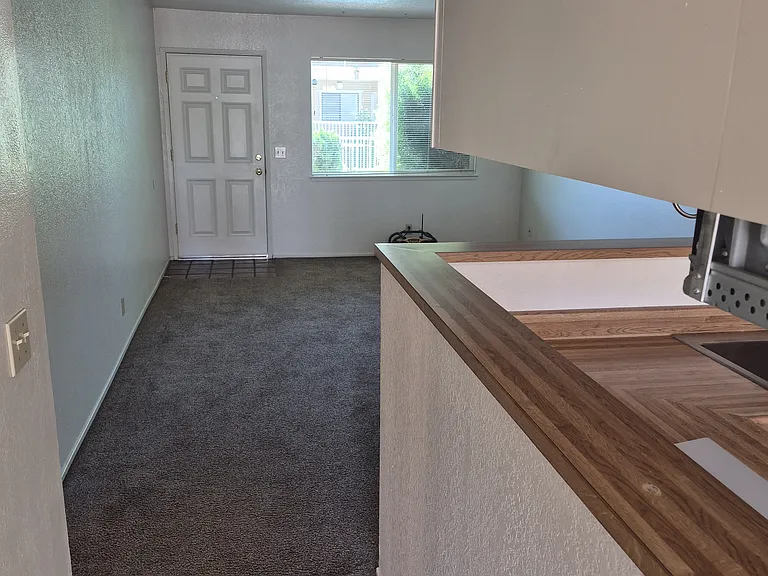 2510 Hartnell Ave #11 — Photo 8