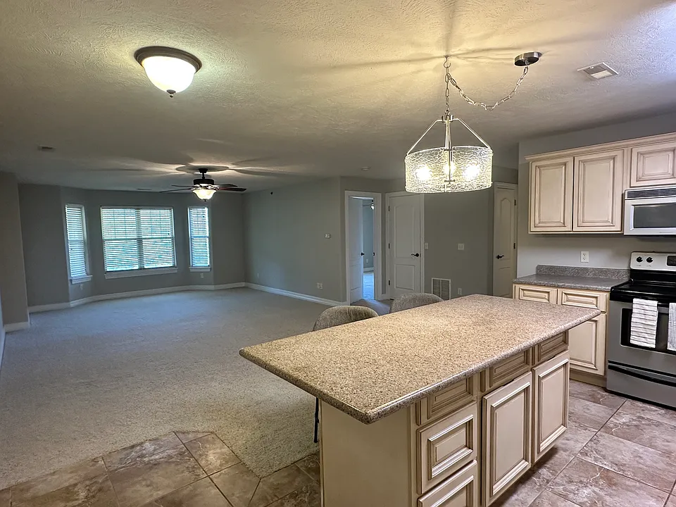 214 Rejoice Ln #105-B