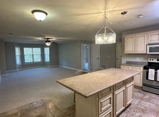 214 Rejoice Ln #105-B, Blue Eye, MO 65611