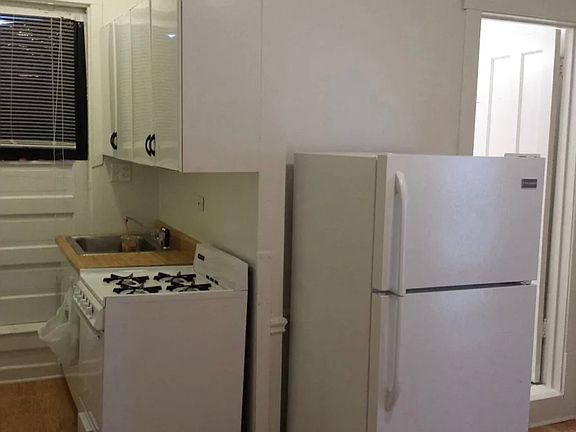 2nd image of 4213 N Milwaukee Ave #2F