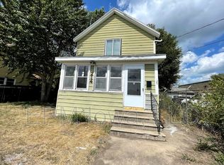 214 Edwards St, Waterloo, IA 50703