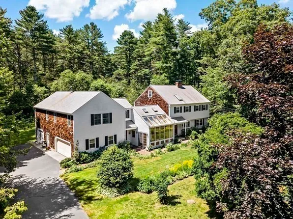 112 Carpenter St, Rehoboth, MA 02769