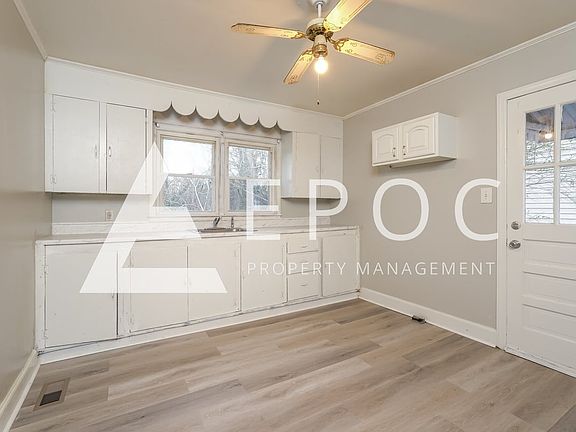 2nd image of 2802 Ansonia St