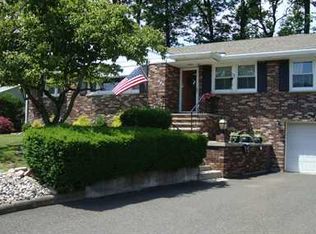 265 E Arthur Pl, Iselin, NJ 08830