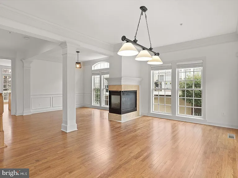 7980 Vigne Ct — Photo 5
