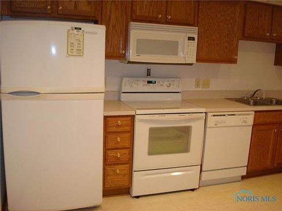 5th image of 3554 Bayberry Pl