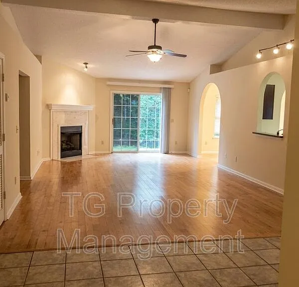 12910 Forest Glen Ct S — Photo 13
