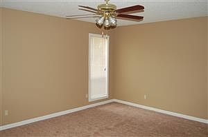 5th image of 4316 Crescent Park Dr