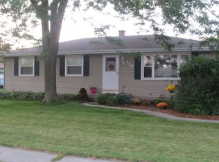 410 W Union Ave, Cedar Grove, WI 53013